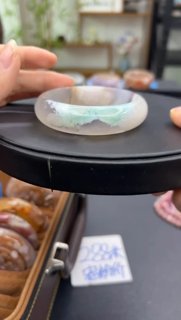 【闪购商品】石英质玉手镯未镶嵌C150(60圈)