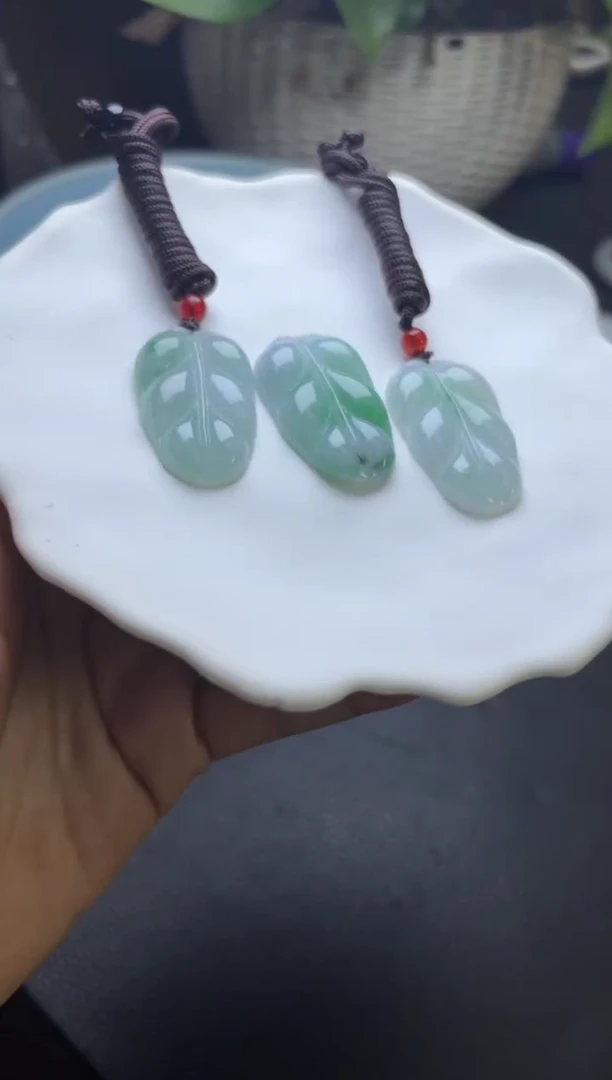 翡翠挂件未镶嵌多样性发一件F619169