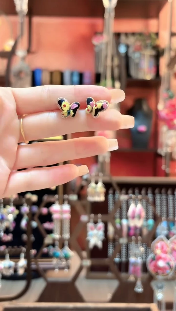 织绣云织谣民族风精美饰品17