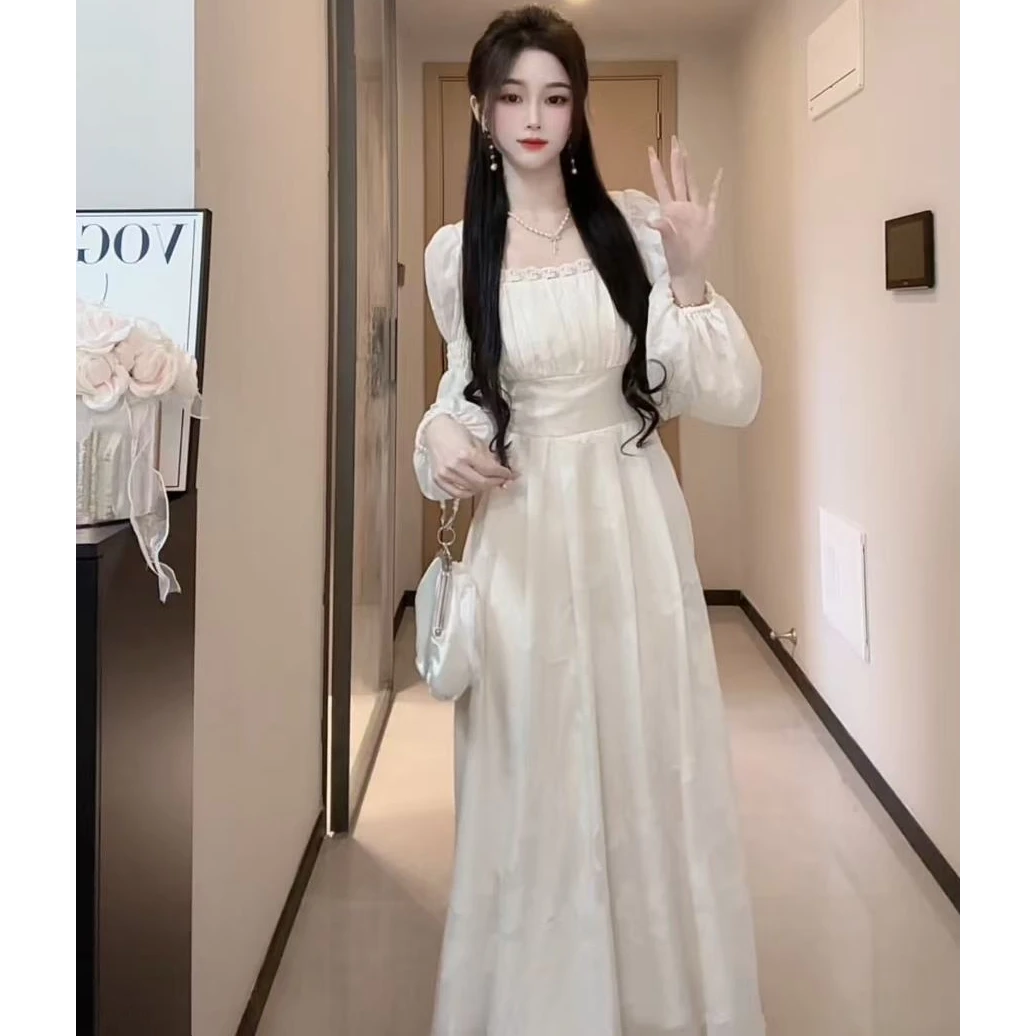 气质简约玫瑰剪花纯色优雅长袖显瘦连衣裙