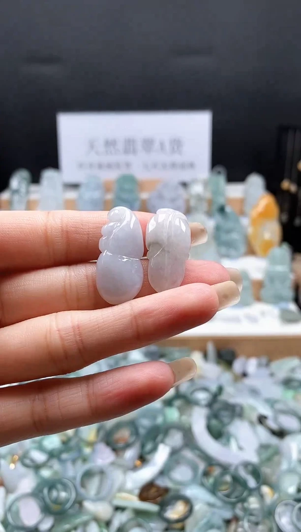 翡翠未镶嵌吊坠(不含链)147葫芦叶子（福利品  部分有瑕疵）