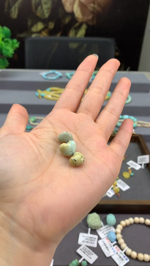 未镶嵌a爱心南红玛瑙Q02