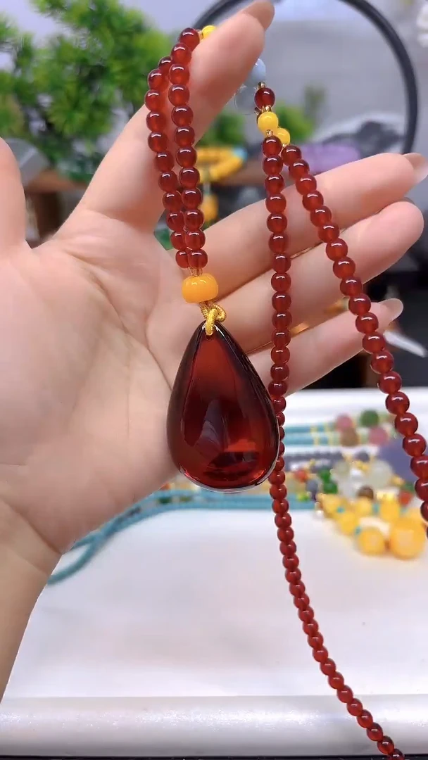 血珀颈饰未镶嵌M123
