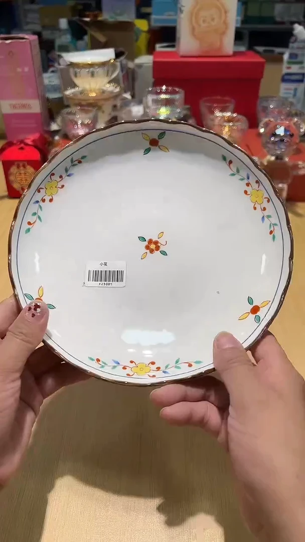 瓷片碗碟好物一件不留@@1