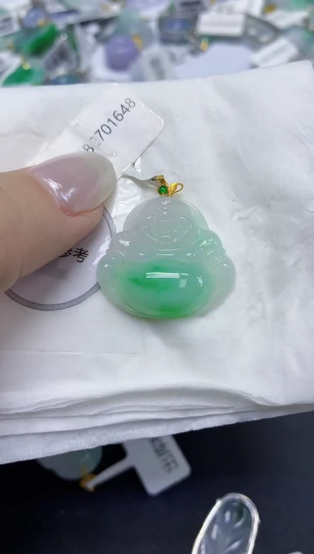 颈饰18K金镶嵌翡翠天然缅甸翡翠A货百元以上9元证书费自理