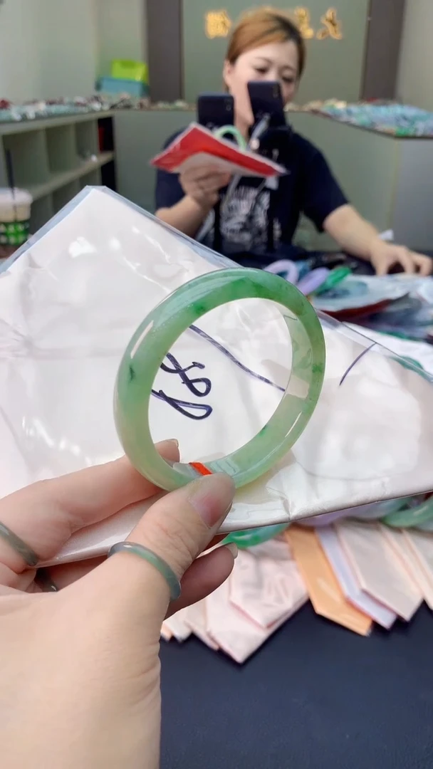 翡翠手镯未镶嵌0415576774