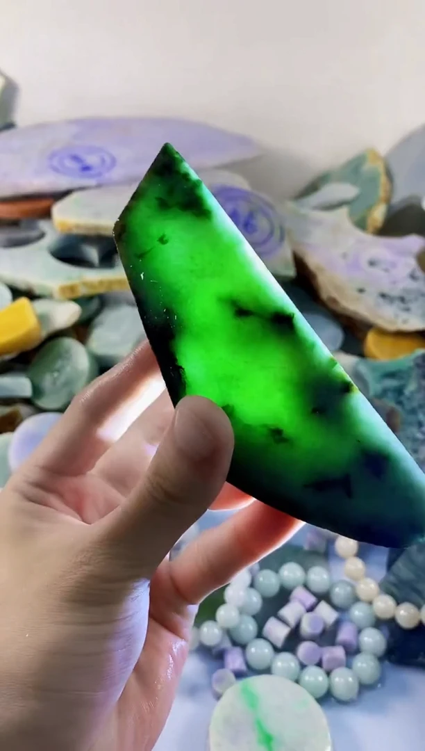 翡翠裸石纯天然A货翡翠182