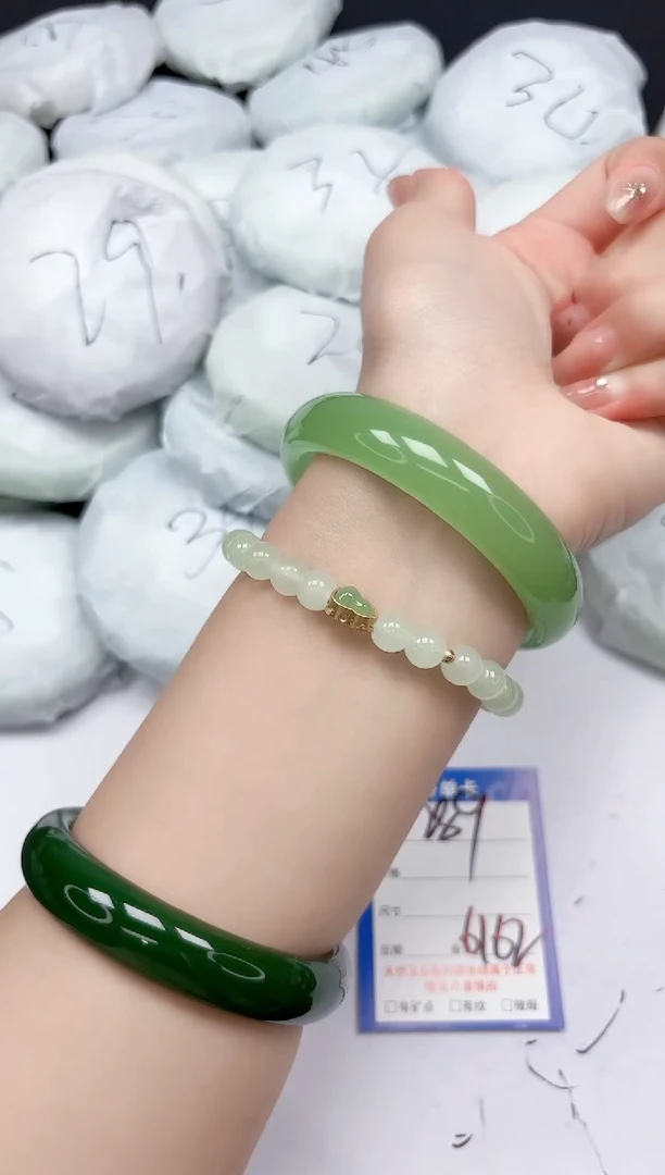 未镶嵌手镯石英质玉289/6162