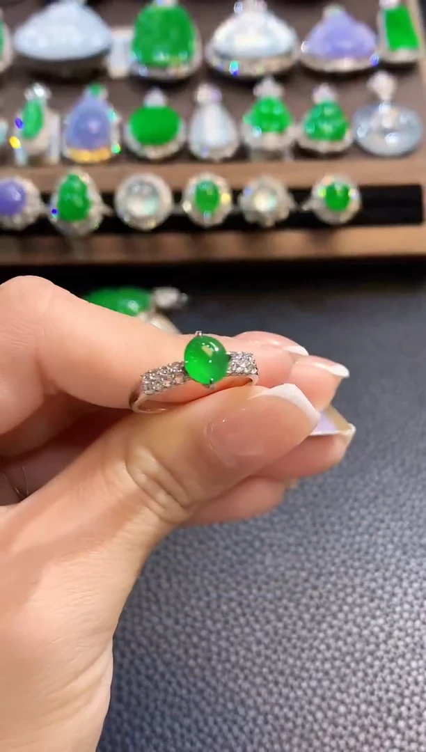 18K金镶嵌戒指翡翠A36