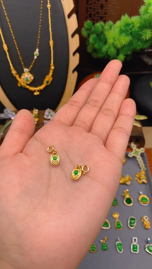 【闪购商品】翡翠吊坠(不含链)银S925镶嵌元宝万能扣一件