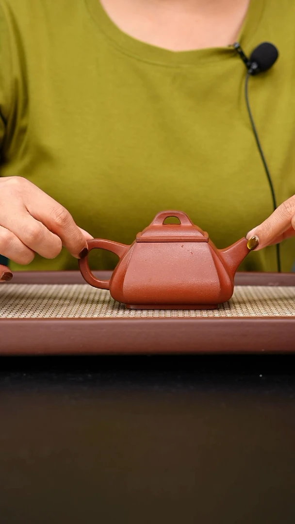茶壶紫砂红皮龙抽角石瓢