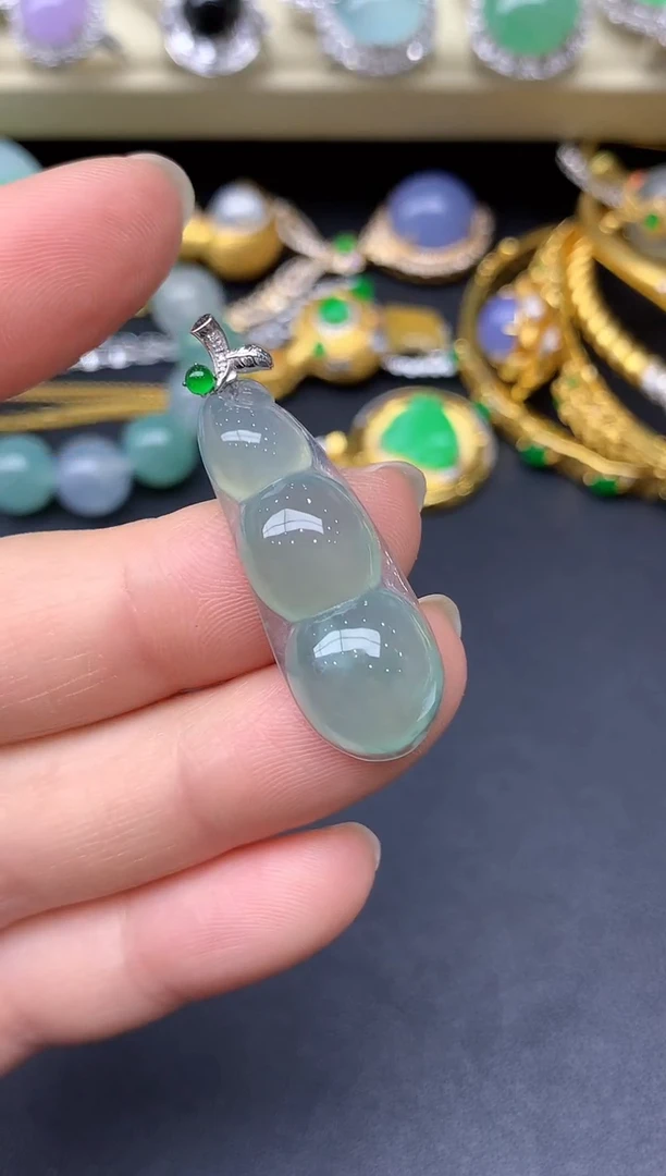 颈饰18K金镶嵌翡翠87-雪姐翡翠天天见