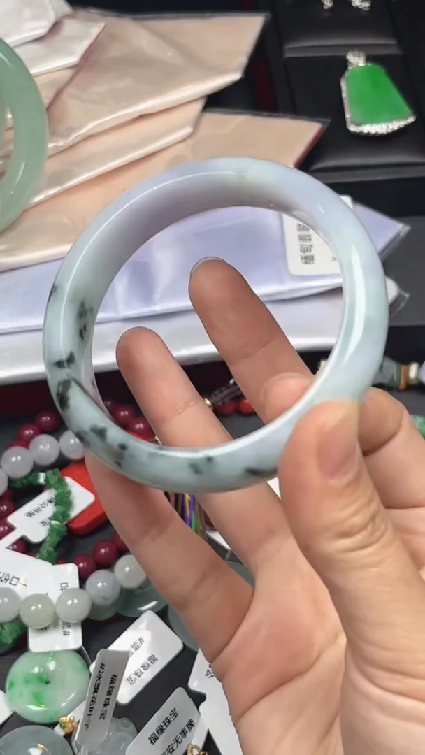未镶嵌手镯翡翠翡翠手镯