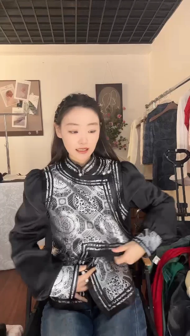 新款银色纱袖马甲XL