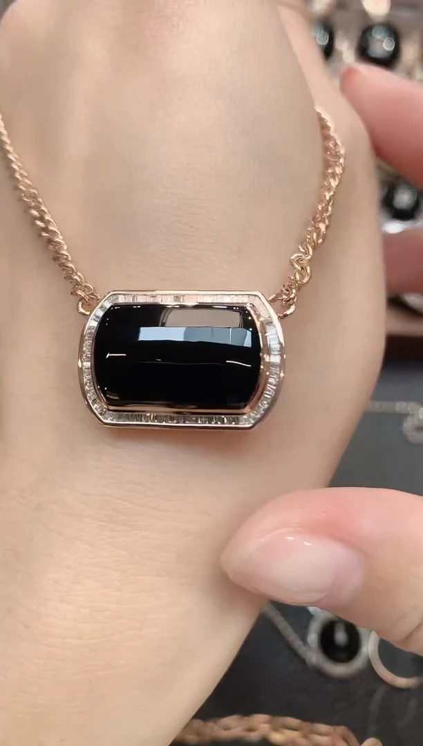 套链18K金镶嵌翡翠D48