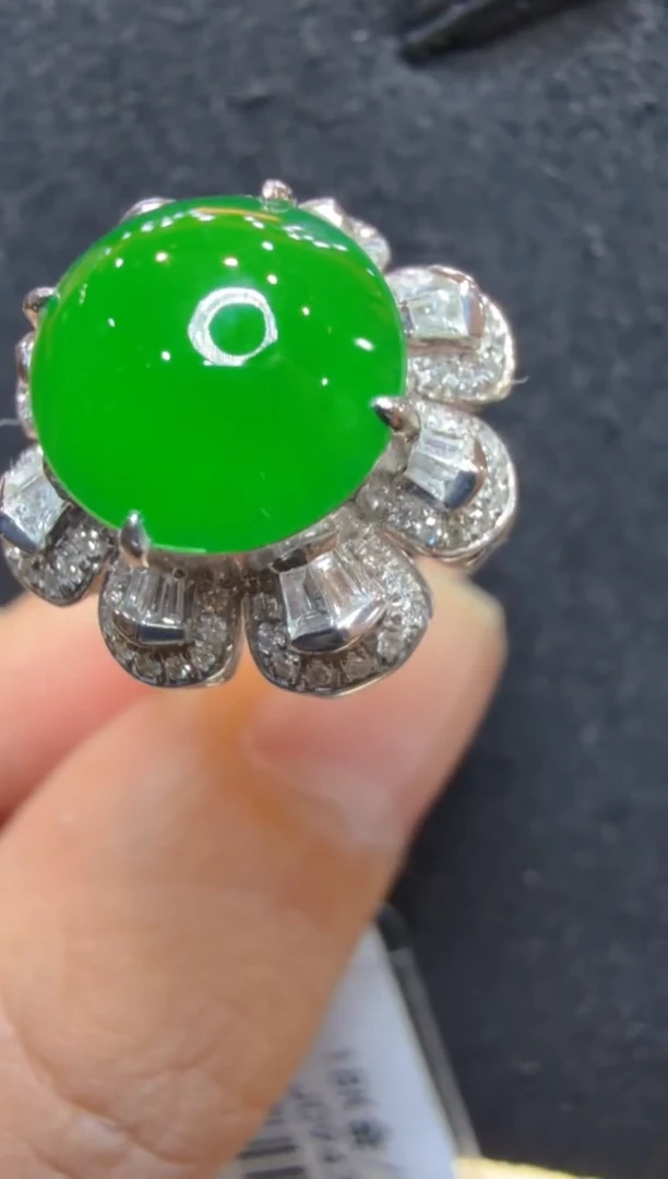 吊坠(不含链)18K金镶嵌翡翠多样性团购发一件