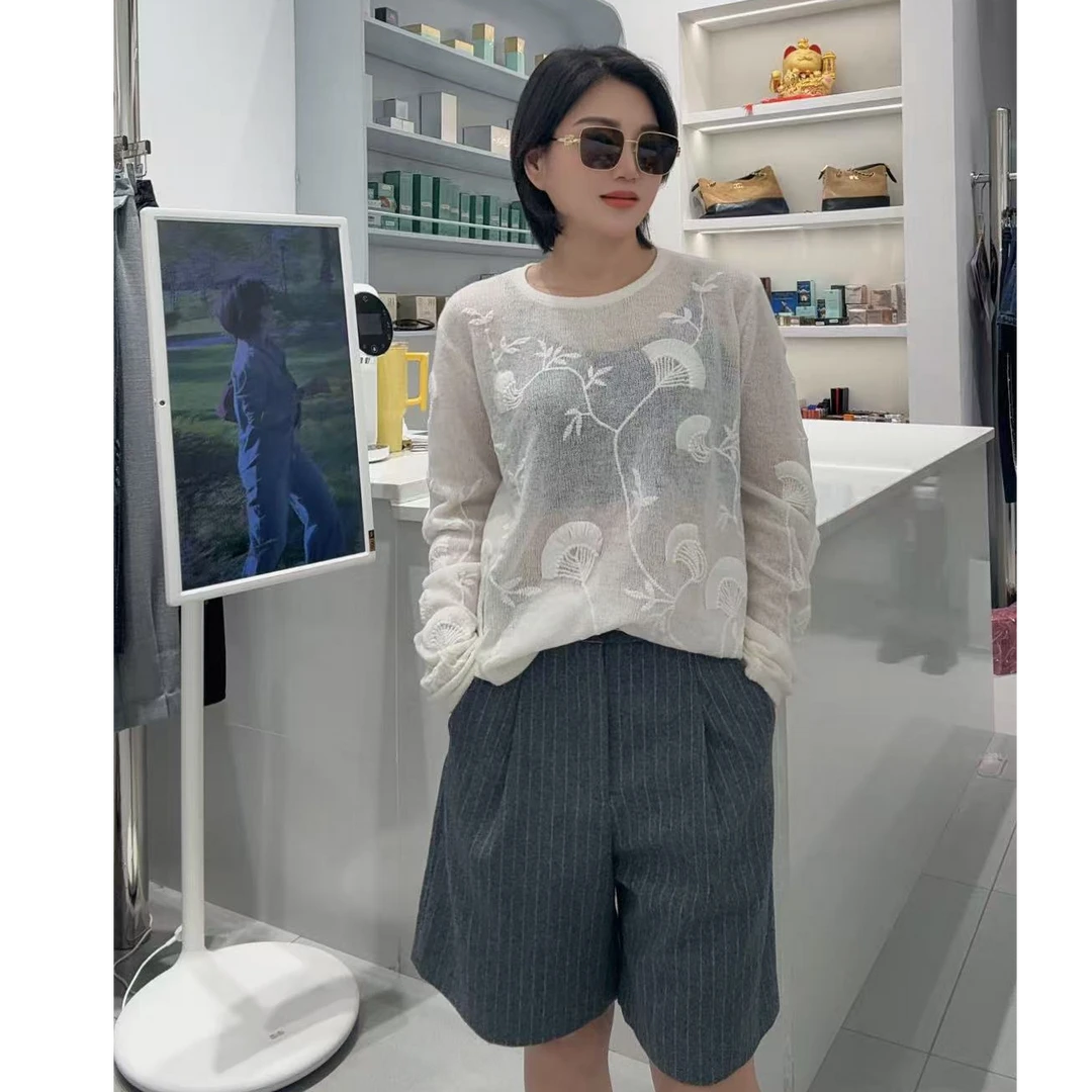 【卡蔓陈LILI】欧洲站2025秋季新品时尚圆领刺绣百搭针织衫毛衣