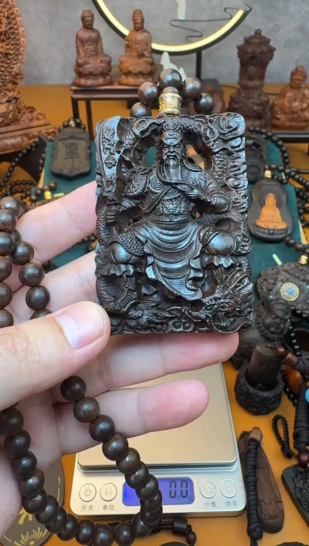 贡木吊坠《巴布亚贡木》新品御龙立刀关公+108颗