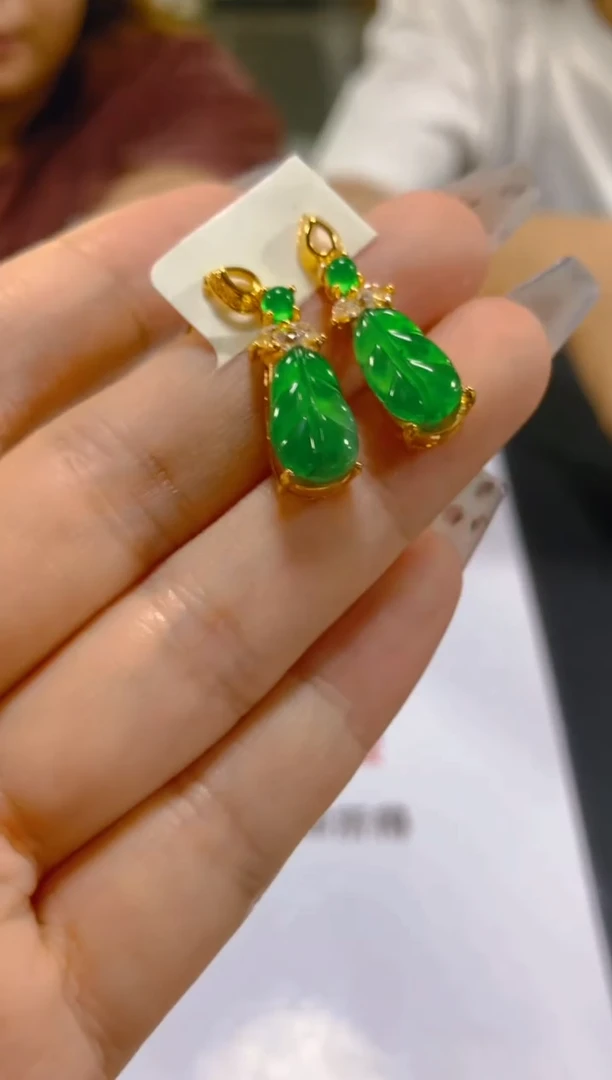 未镶嵌翡翠耳饰多样性发一