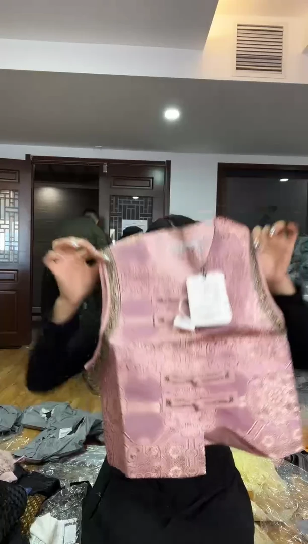 马甲 L码 120斤以里