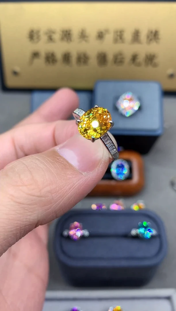 银S925镶嵌戒指黄色碧玺2222
