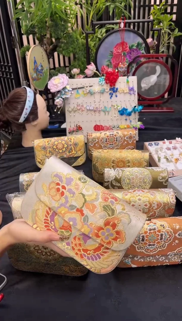 织绣火***虾非遗苏绣手工饰品