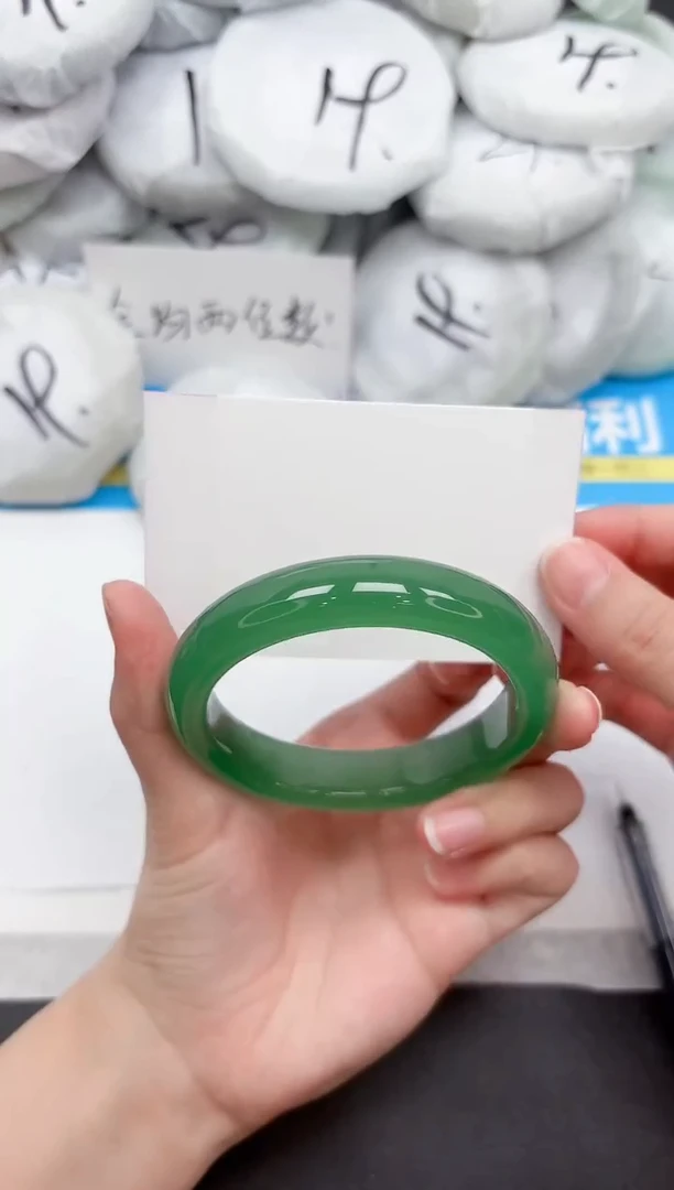 未镶嵌手镯石英质玉257-62.1