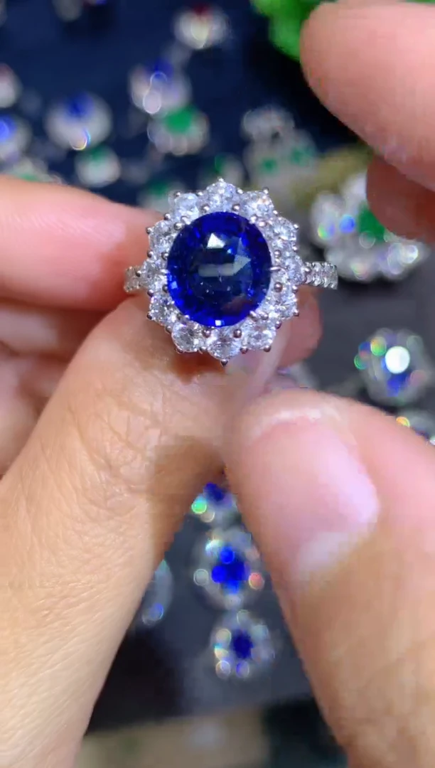 戒指蓝宝石18K金镶嵌3.07ct