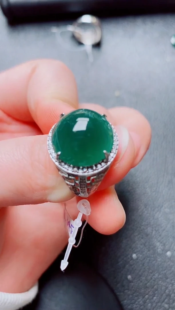 翡翠戒指银S925镶嵌1111