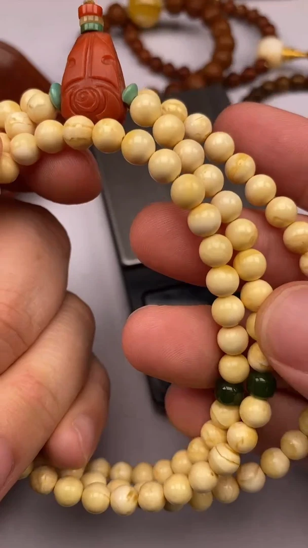 【闪购商品】蜜蜡裸石未镶嵌蜜蜡单圈素串