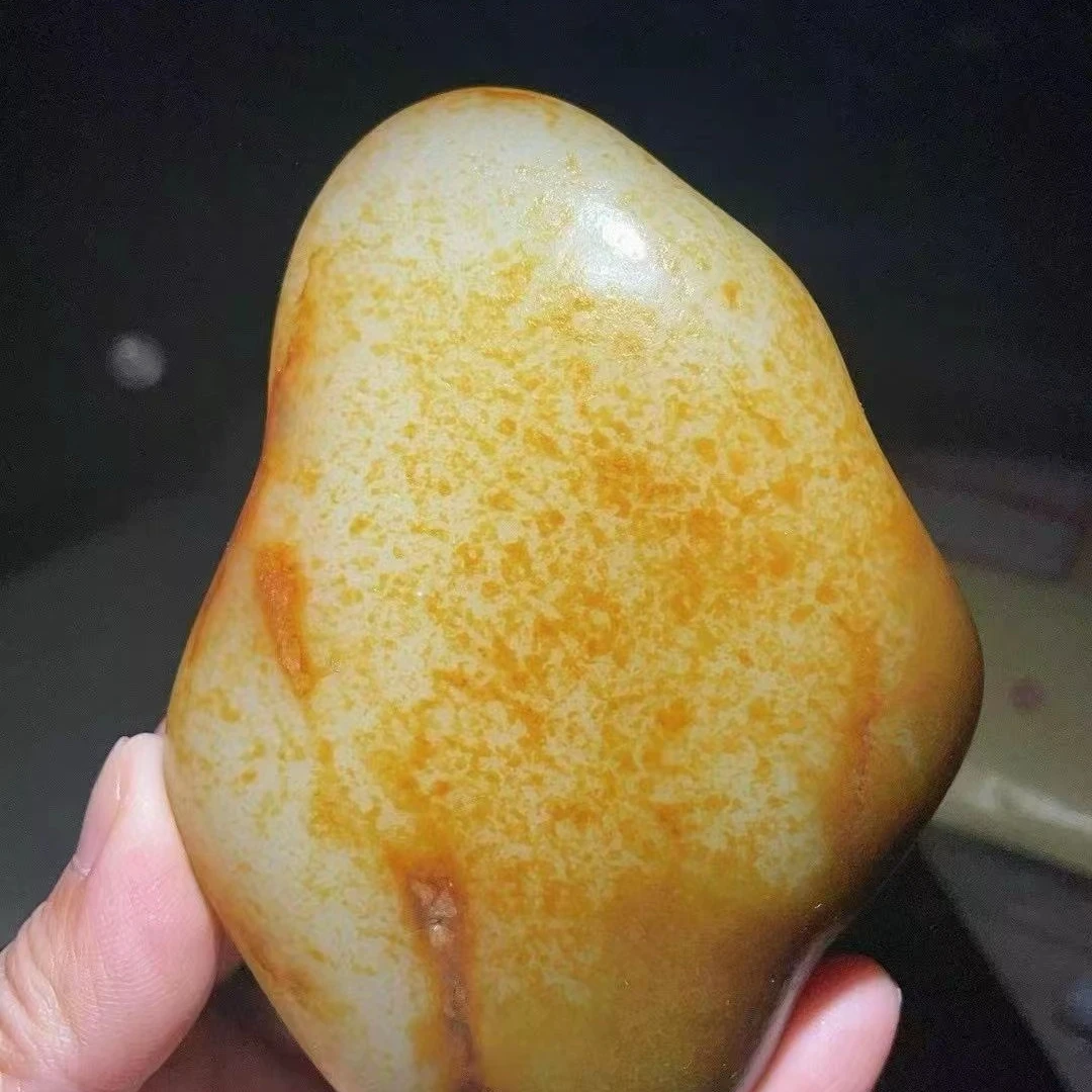 新疆和田玉原石摆件
