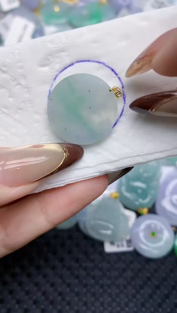 颈饰18K金镶嵌翡翠   天然翡翠A货  百元以上9米证书费自理