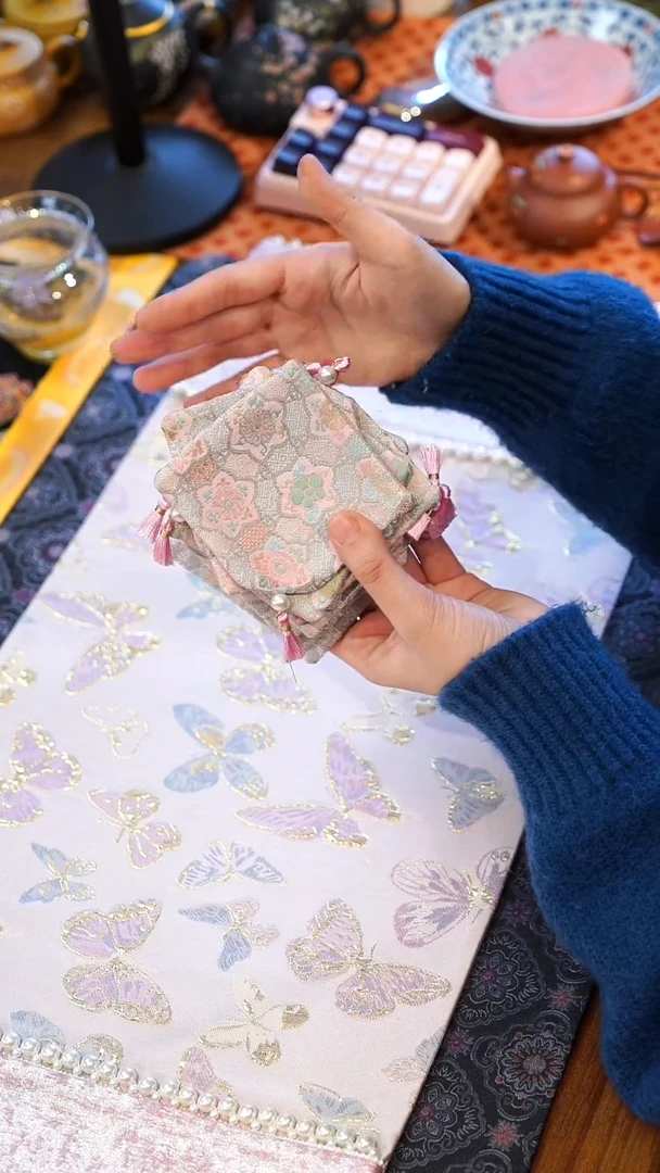 【闪购商品】瓷片粉色格纹流苏珍珠杯垫一片