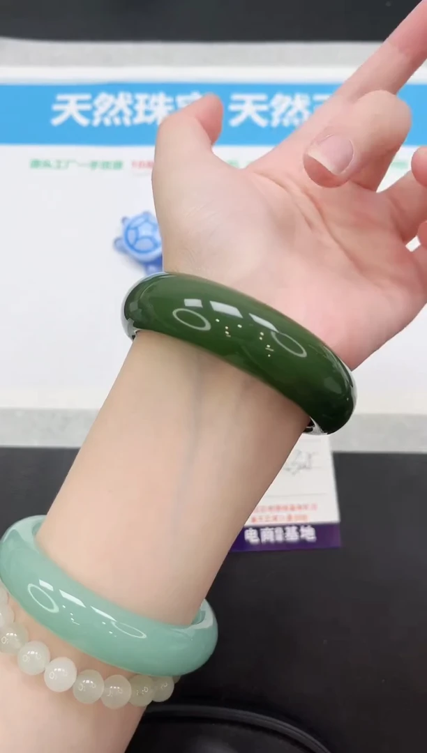 未镶嵌手镯石英质玉67-53.5