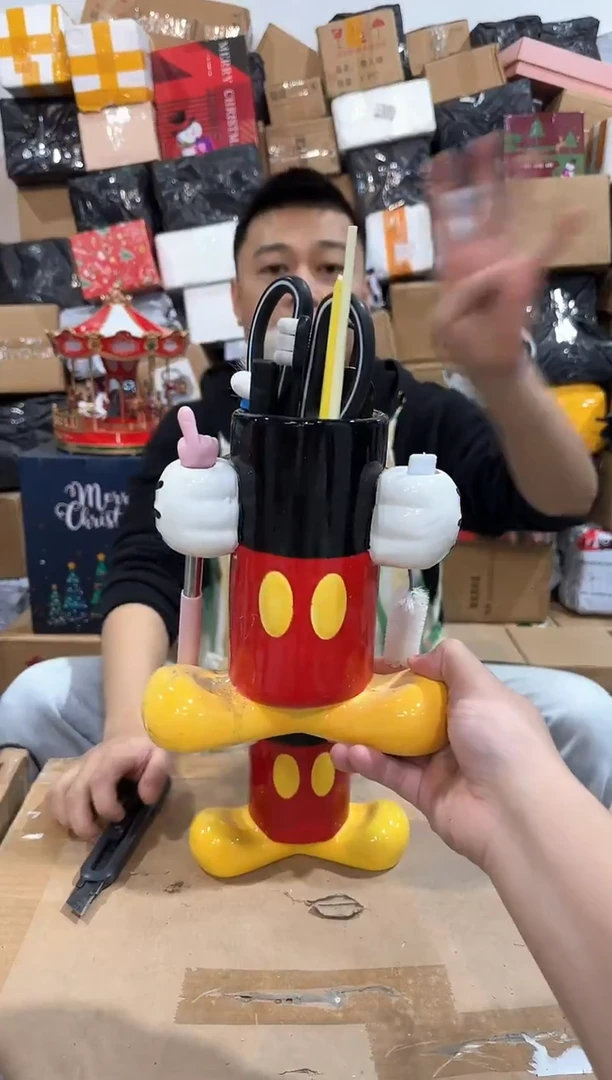 瓷片米奇筷子筒