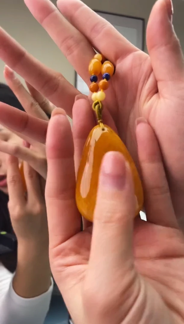 琥珀未镶嵌珠宝奇石T023假一罚十，多样性发一件