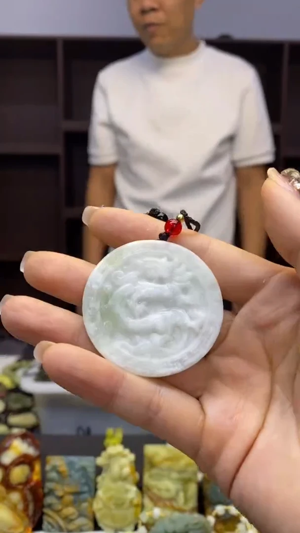 未镶嵌岫玉挂件