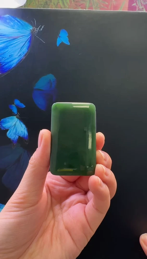 颈饰未镶嵌和田玉吊坠