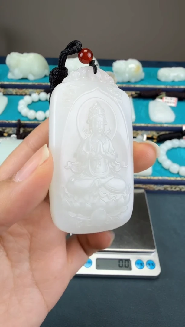颈饰未镶嵌和田玉1