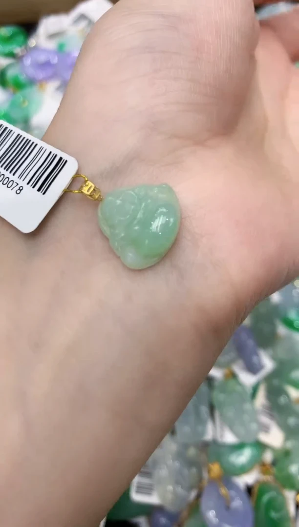 翡翠18K金镶嵌颈饰111111111111
