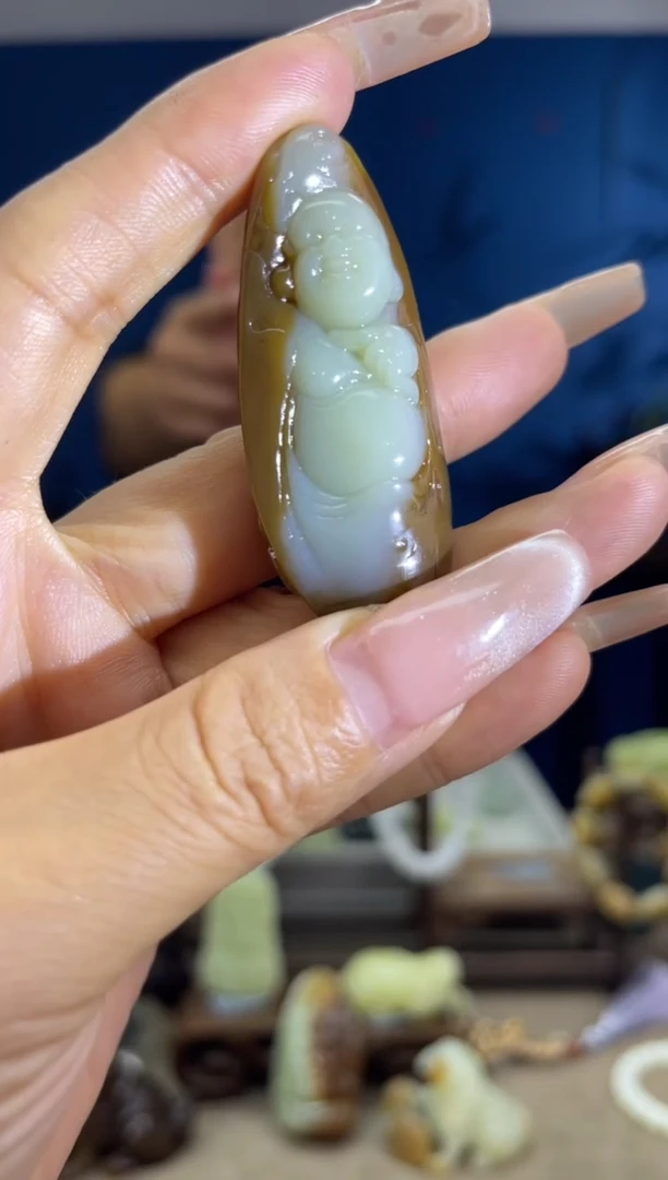 和田玉未镶嵌颈饰1