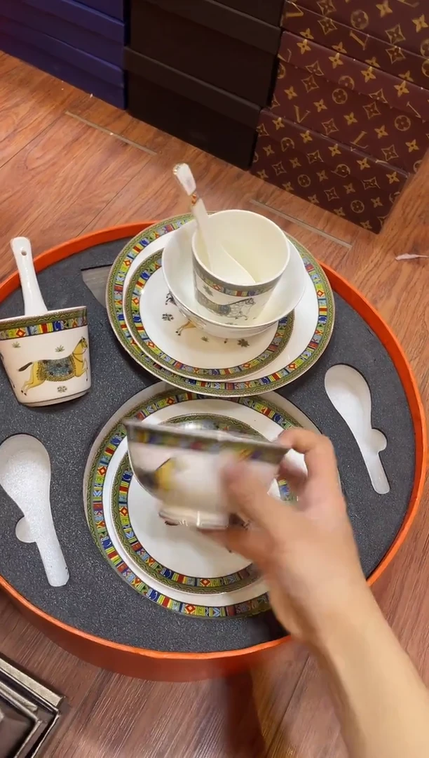 杯鸿辉家品牌瓷器，京东包邮！