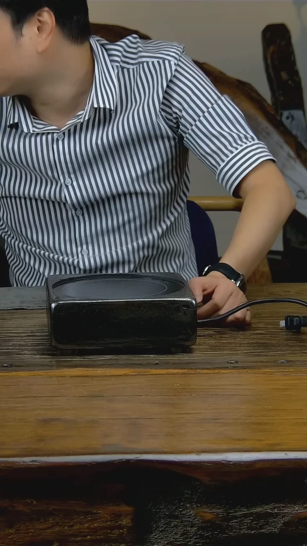 ?***?人不正经，壶。正经。。。。