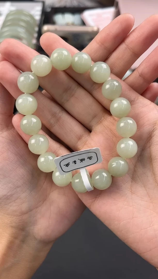 未镶嵌手串和田玉且末高青白手串卡12微色差