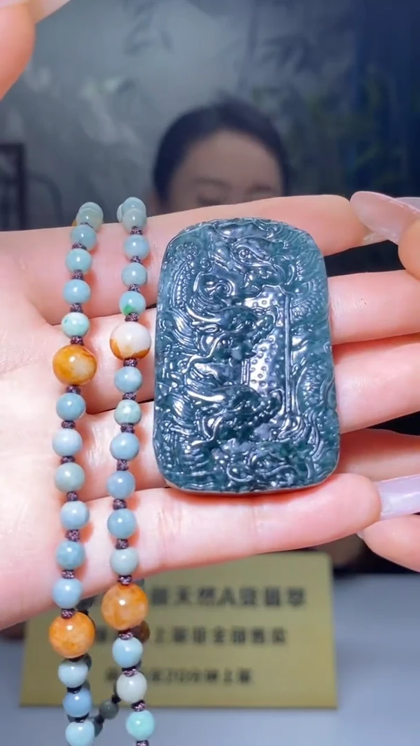 翡翠未镶嵌颈饰多样性任发其一