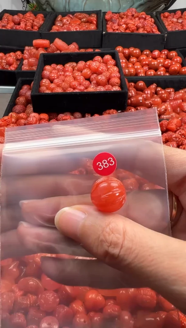 颈饰未镶嵌南红玛瑙1