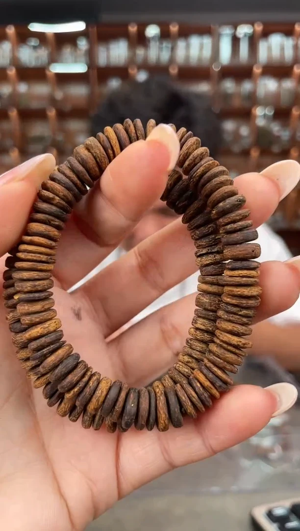 【闪购商品】沉香手串58号惠安红土多样性发一条