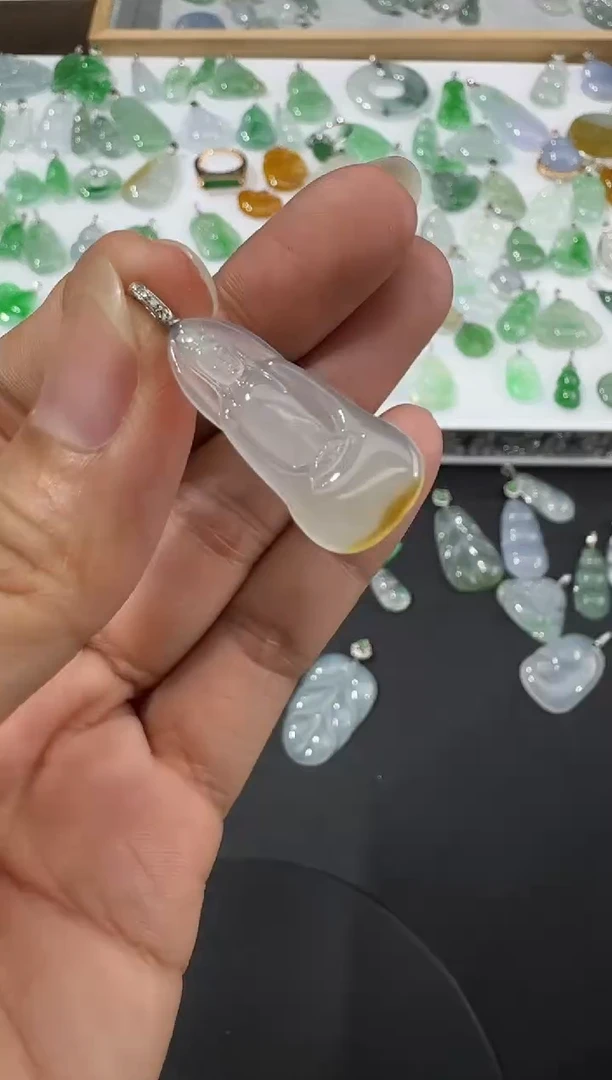 翡翠18K金镶嵌颈饰 H0714-S1501-180