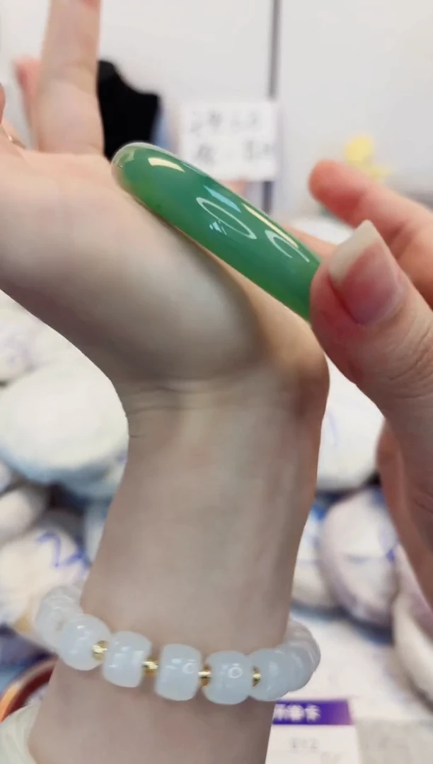 【闪购商品】石英质玉手镯未镶嵌12-东陵玉-圈口58