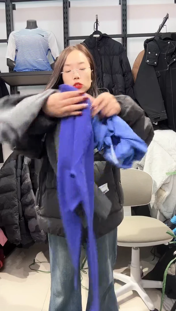 2124   编码  瑕疵直播间过款为准 尺码  ·  3件 无售后